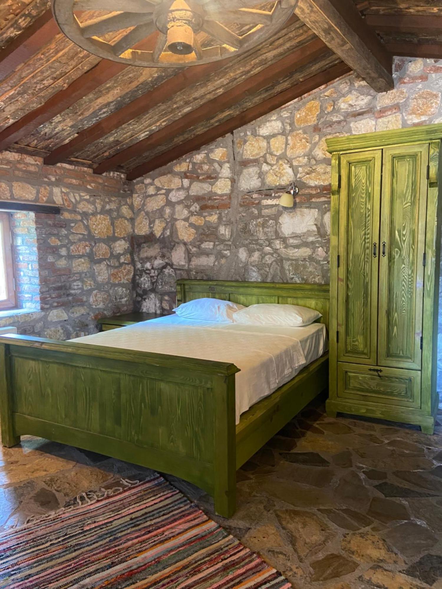 Pavelin Yeri Otel Едреміт Екстер'єр фото