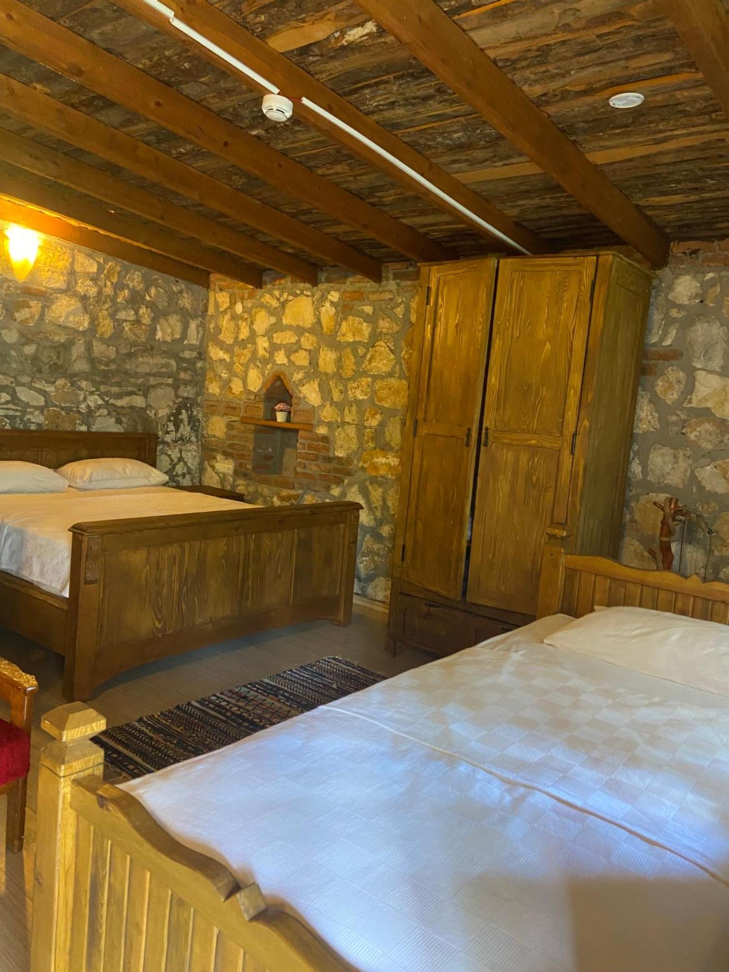 Pavelin Yeri Otel Едреміт Екстер'єр фото